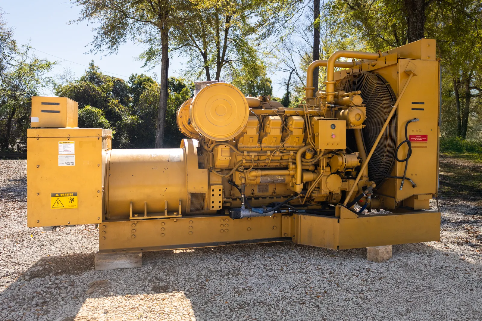 750kW Caterpillar Diesel Generator Set #092148