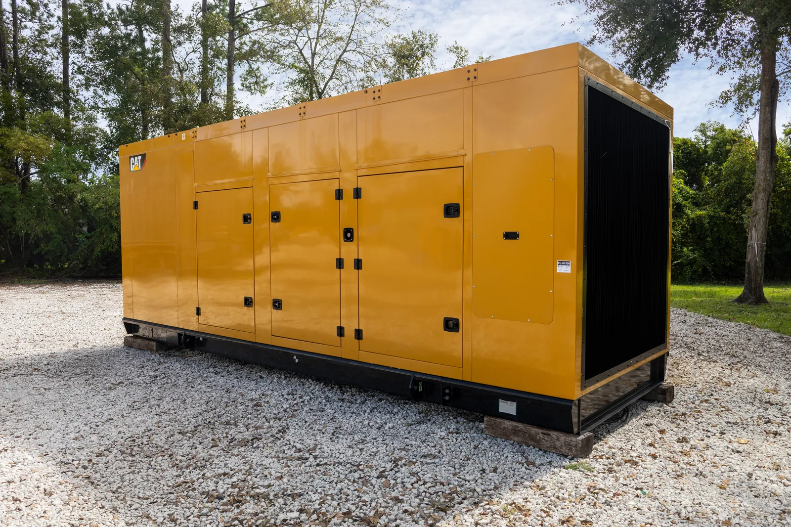 750kW Caterpillar Diesel Generator Set #091550 - Image 2