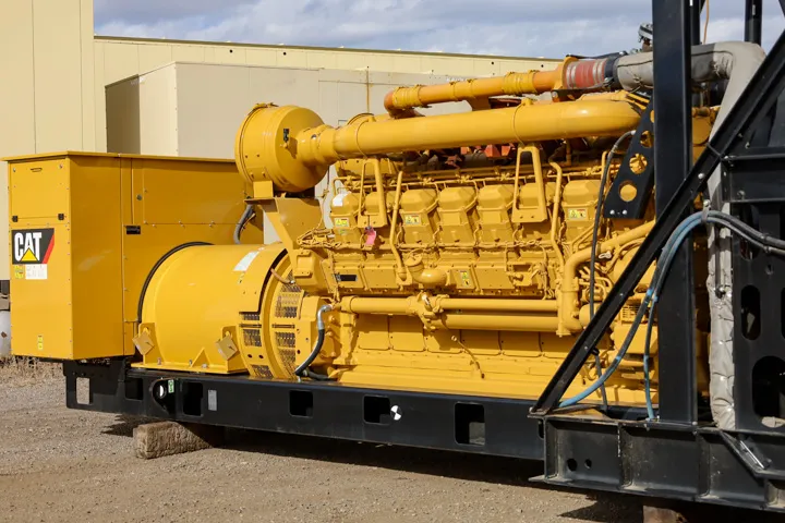 2000kW Caterpillar Diesel Generator Set #091773 - Image 3