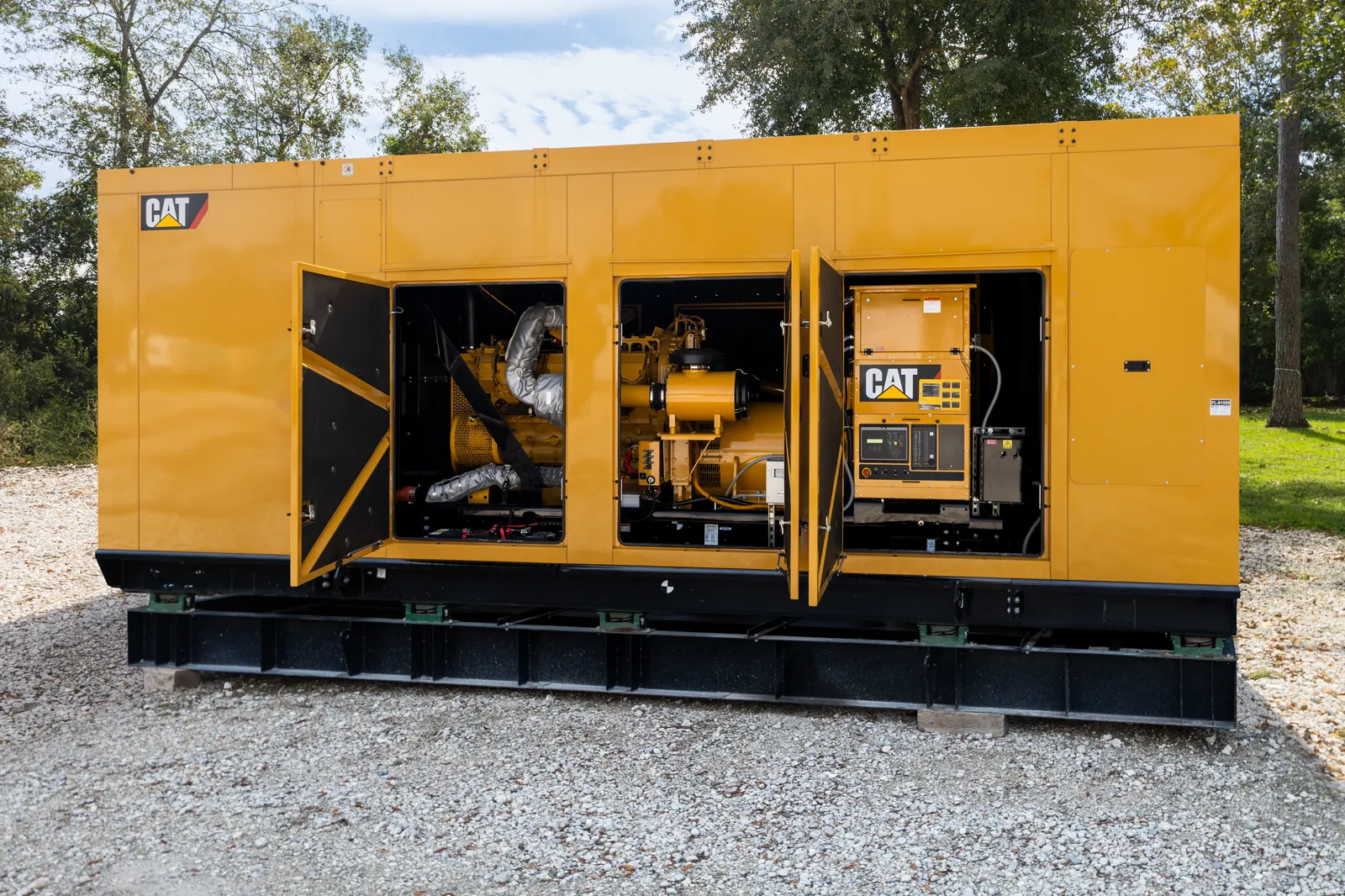 750kW Caterpillar Diesel Generator Set #091550 - Image 3