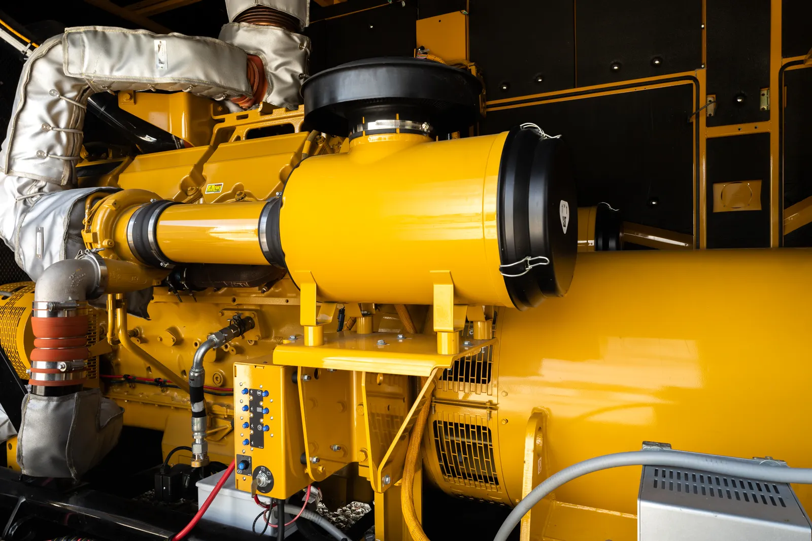 750kW Caterpillar Diesel Generator Set #091550 - Image 4